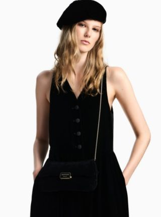 Elegance není o tom, abyste byli vidět, ale abyste byli pamatováni. #emporioarmani